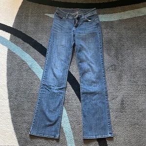 Wrangler women’s 6M jeans boot cut